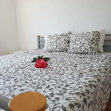 Le Bleu Apartment *
